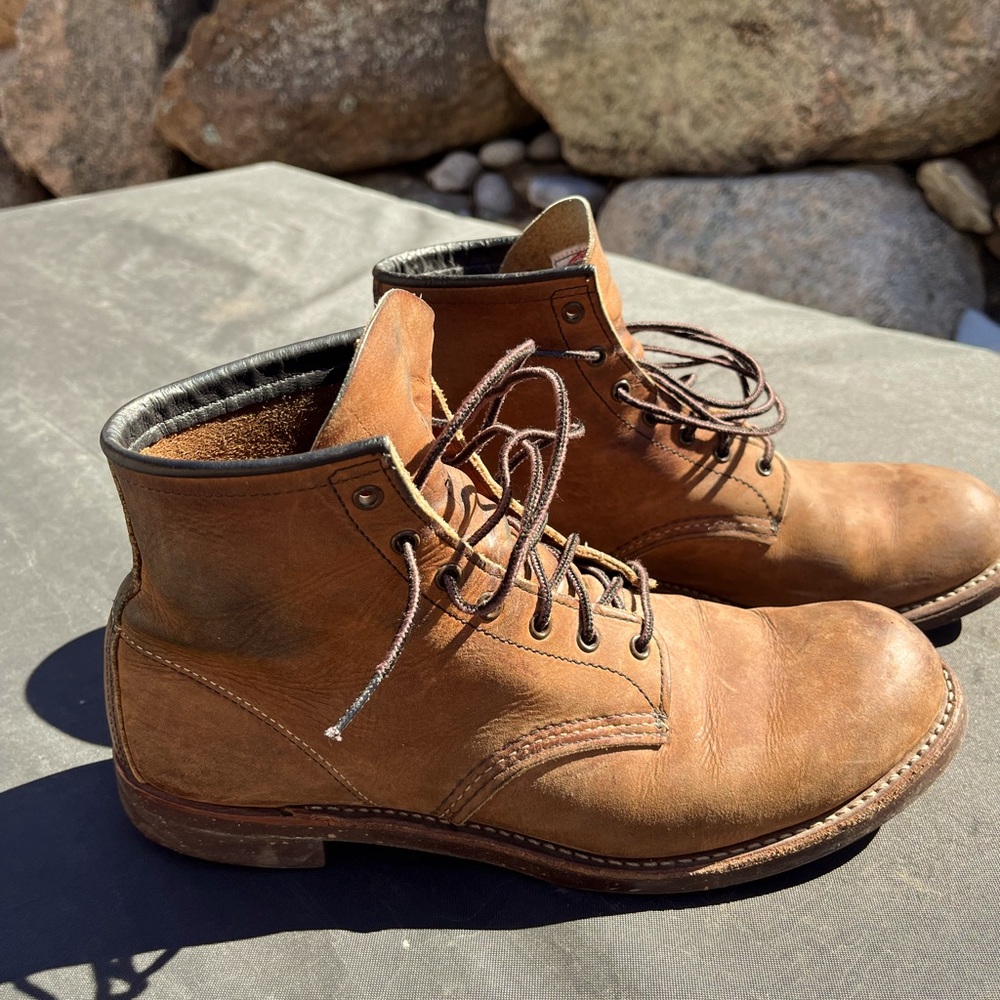 Men’s Red Wing model 2962